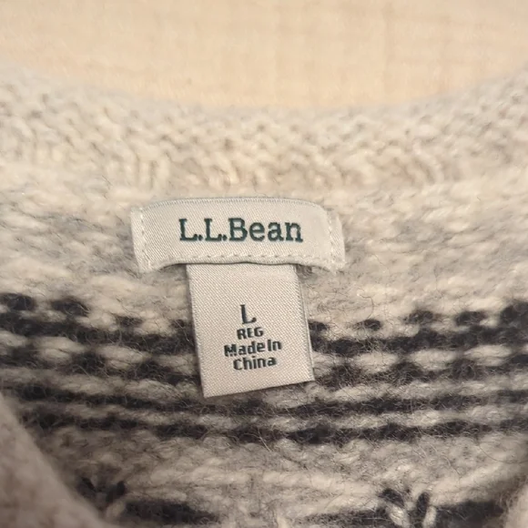 LL Bean Cozy Beige Patterned Sweater - Picture 2 of 10